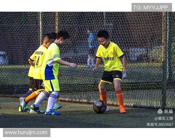 启明足球星闪耀赛场背后的成长故事与奋斗历程