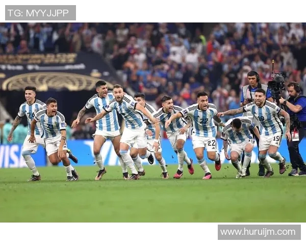 小足球球星风采展示：聚焦年轻才俊的成长与突破